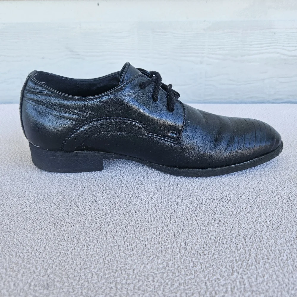 Kenneth Cole Straight Line Dress Oxford Shoe Black Youth SZ 1.5 Formal Tie
